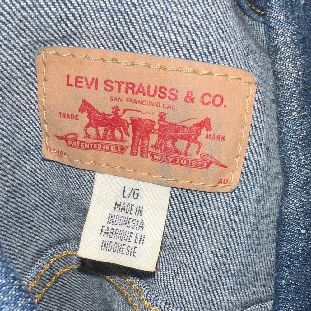 Levis vest - Picture 4 of 4